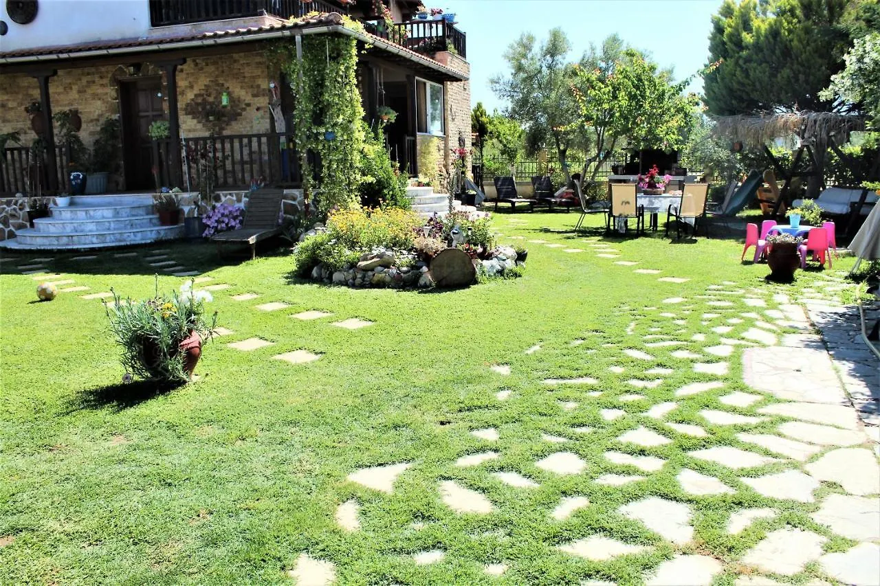 펜션 Artistic Villa Halkidiki Nea Kallikrateia